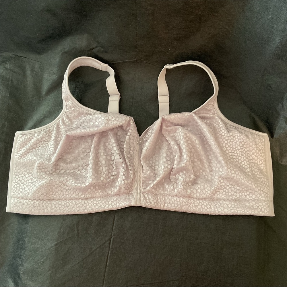 Breezies Wirefree Diamond Shimmer Unlined
Support Bra PEARL GREY 46DDD New
